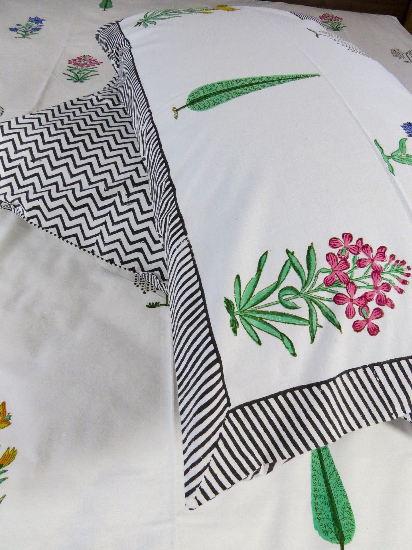 Malhaar Handblock Printed Premium Cotton Bedsheet – Botanical Print with two reversible pillow Cover