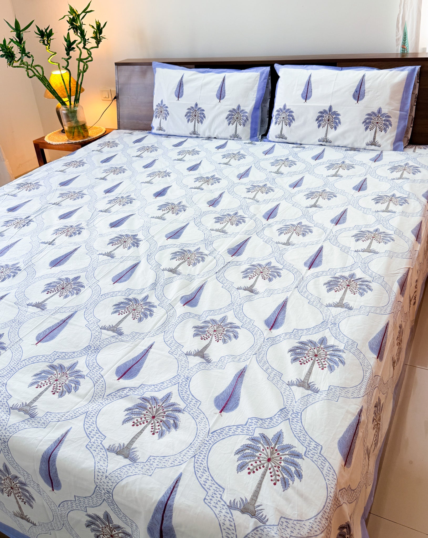 Print detail of ORA Living Blue Palm Frame Handblock Premium Cotton Bedsheet Set