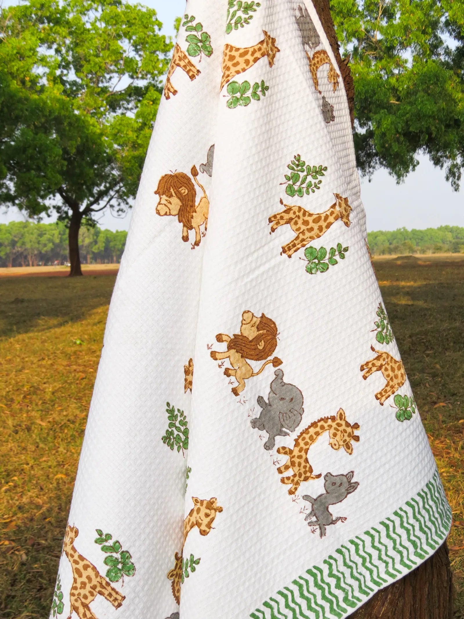 Animal Dancing Handblock Waffle Cotton Kids Bath Towel image 2