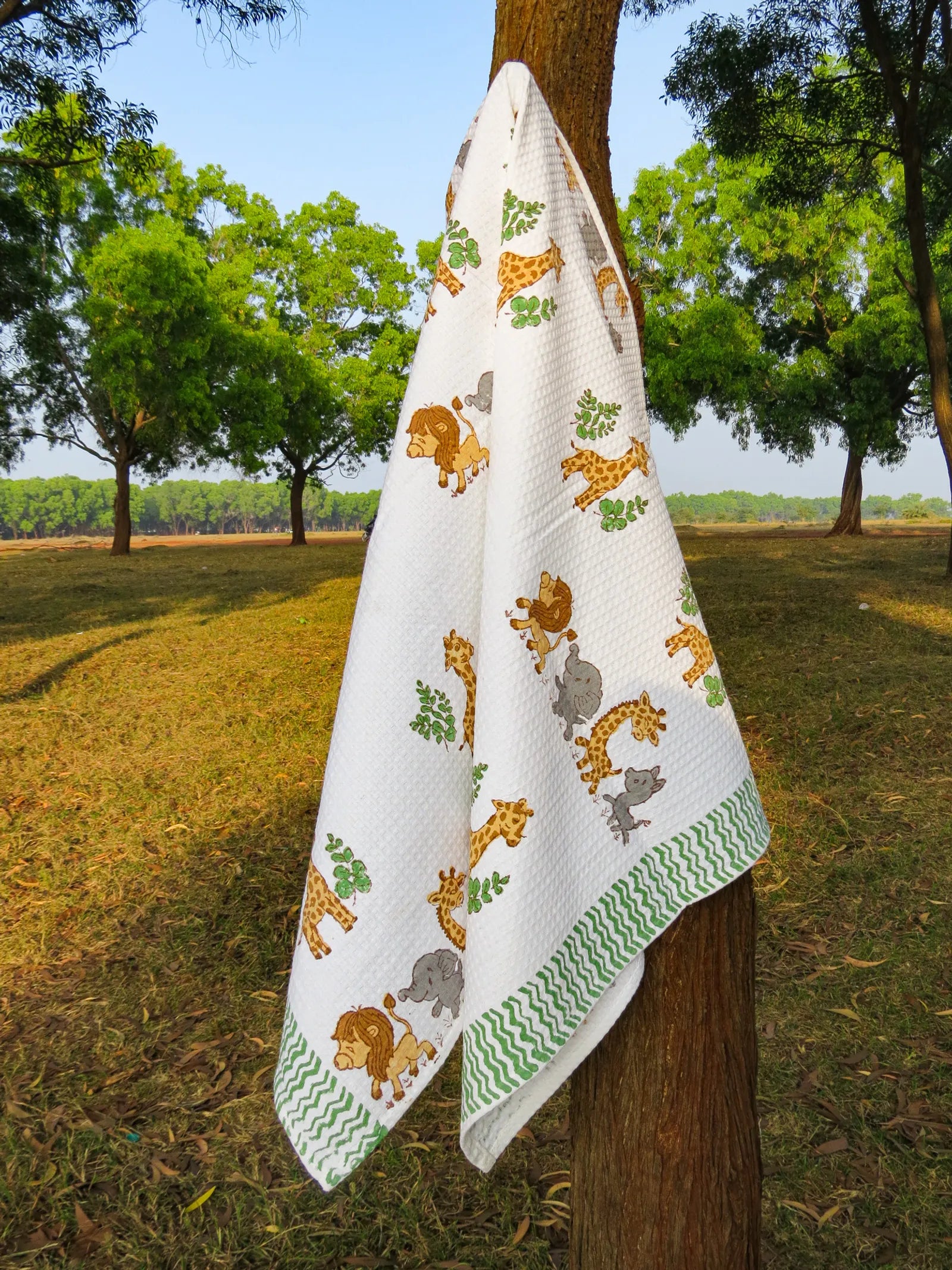 Animal Dancing Handblock Waffle Cotton Kids Bath Towel image 3