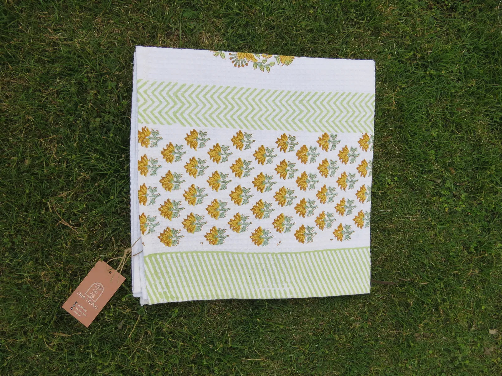 Big Flower Motif Handblock Waffle Cotton Bath Towel image 2