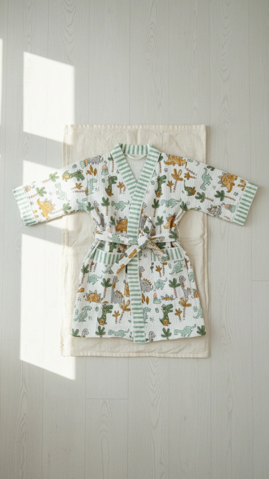 Brown Green Giraffe Tiger Waffle Cotton Kids Bathrobe image 3