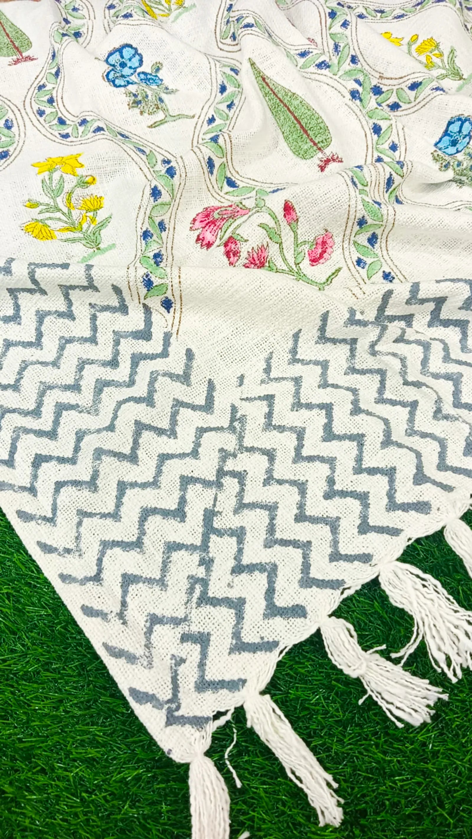 Floral Jal Handblock TNT Cotton Throw Blanket image 2