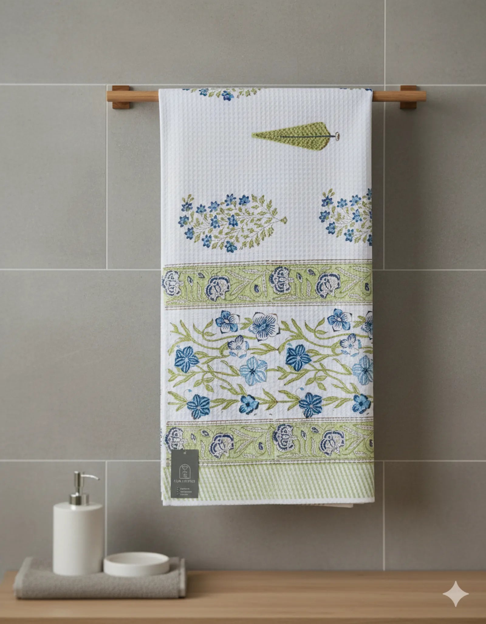 Flower Leaf Bel Handblock Waffle Cotton Bath Towel image 2
