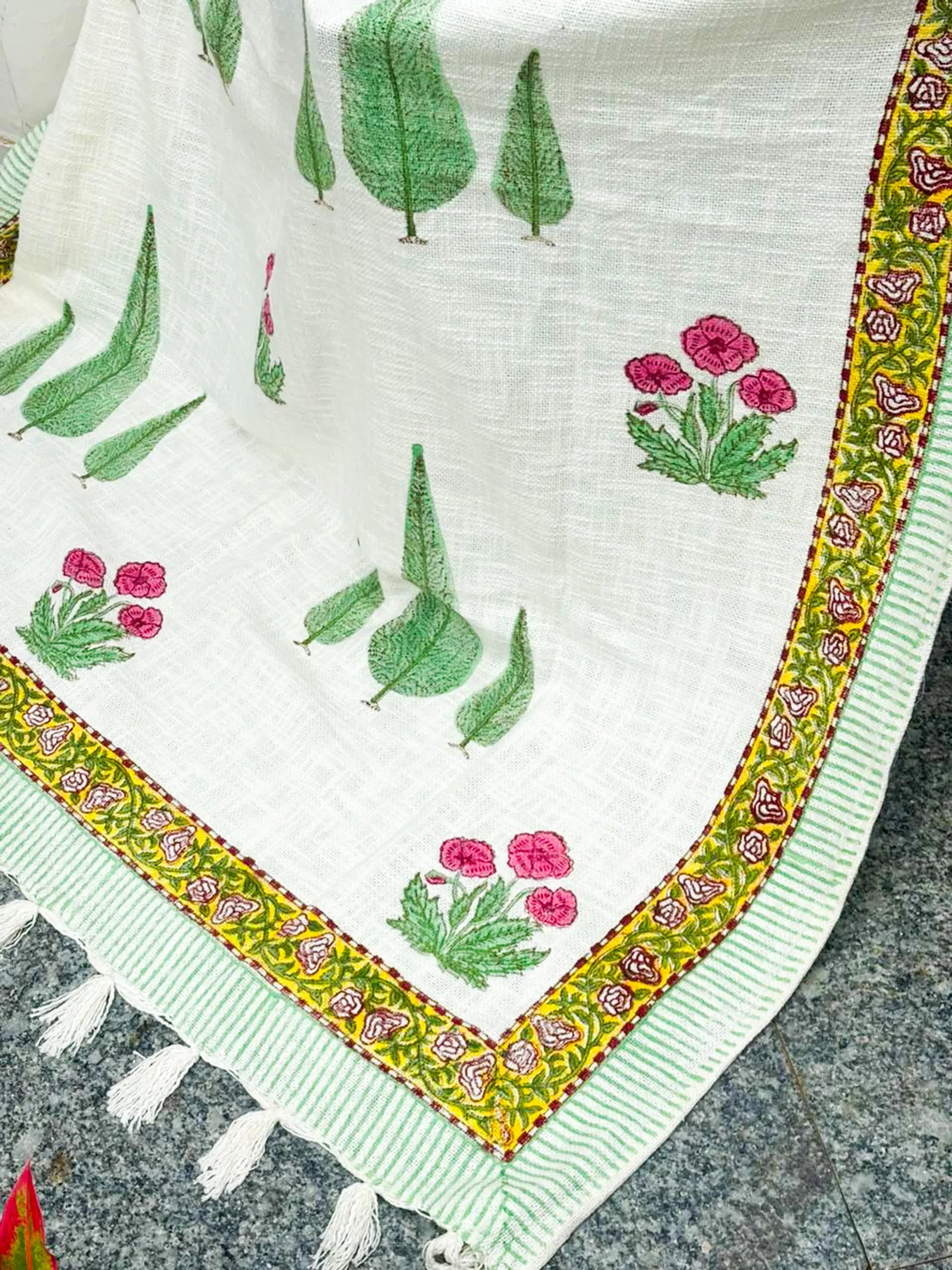 Green Cypress Garden Handblock TNT Cotton Throw Blanket image 2