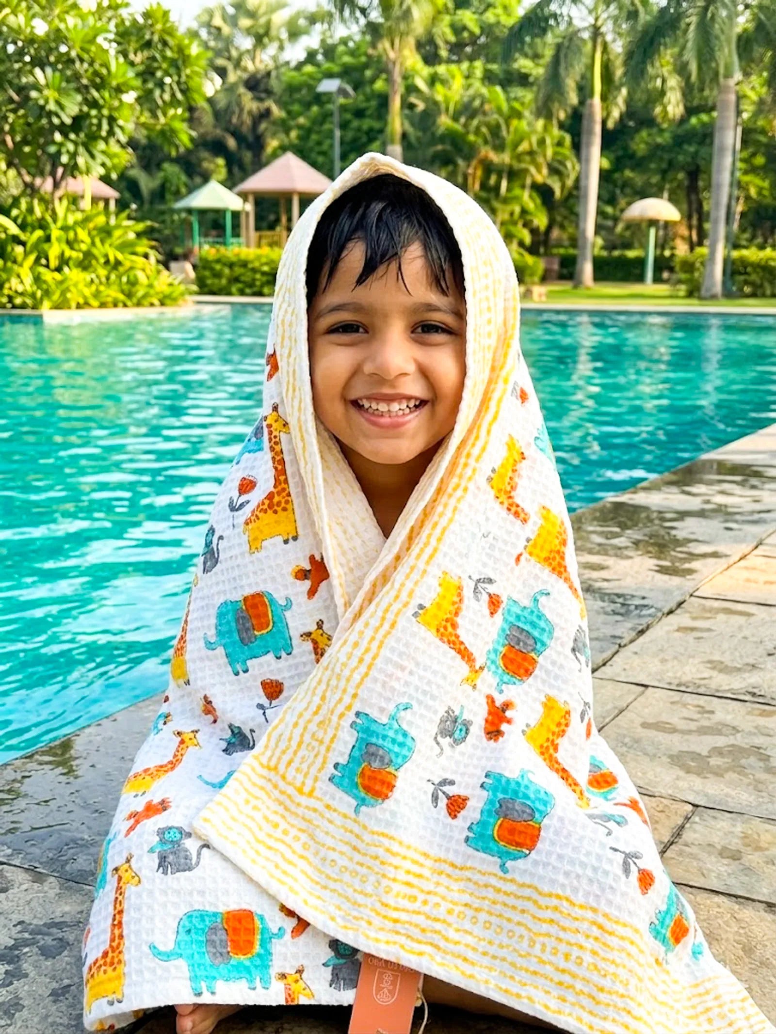 Green Elephant Yellow Giraffe Handblock Waffle Cotton Kids Bath Towel image 1