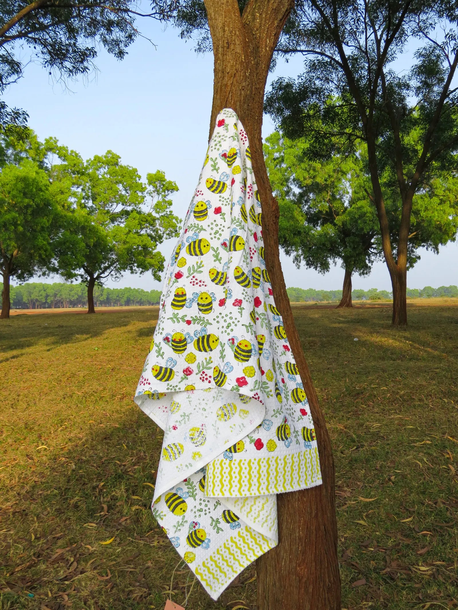 Honey Bees Handblock Waffle Cotton Kids Bath Towel image 2