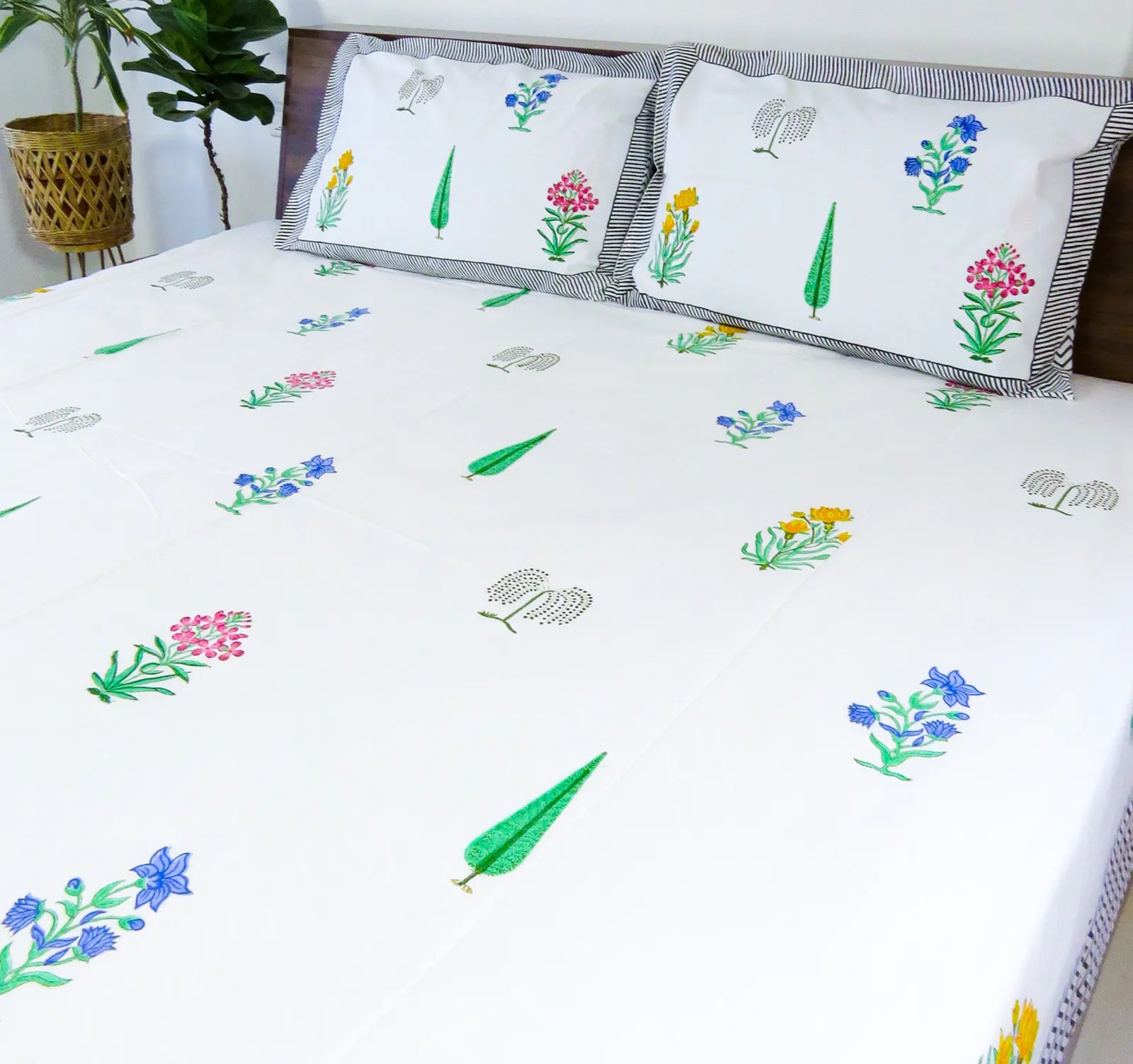 Malhaar Handblock Premium Cotton Bedsheet Set image 4