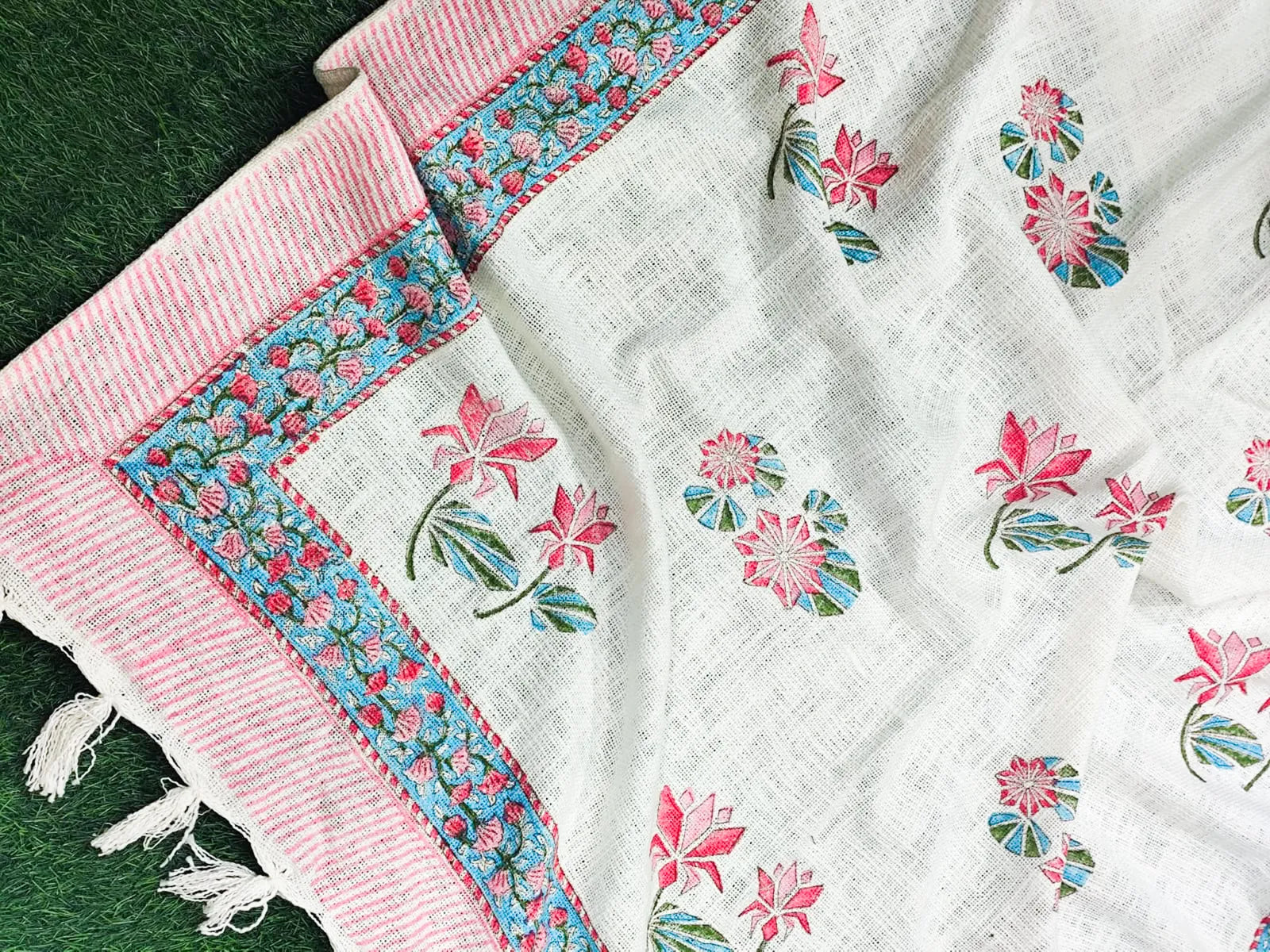 Pink & Green Lotus Flower Handblock TNT Cotton Throw Blanket image 2