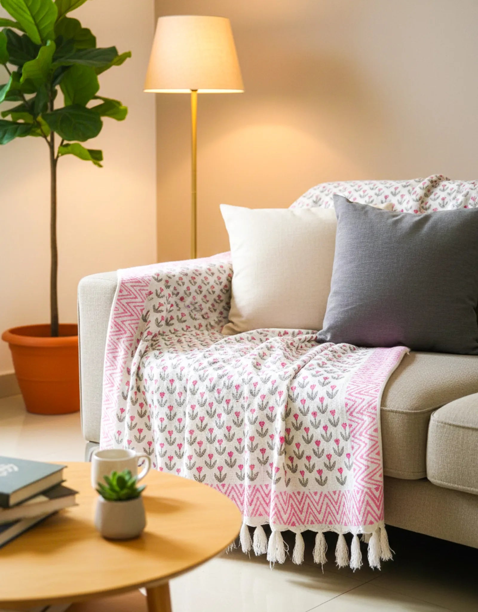 Tulip Flower Handblock TNT Cotton Throw Blanket image 1
